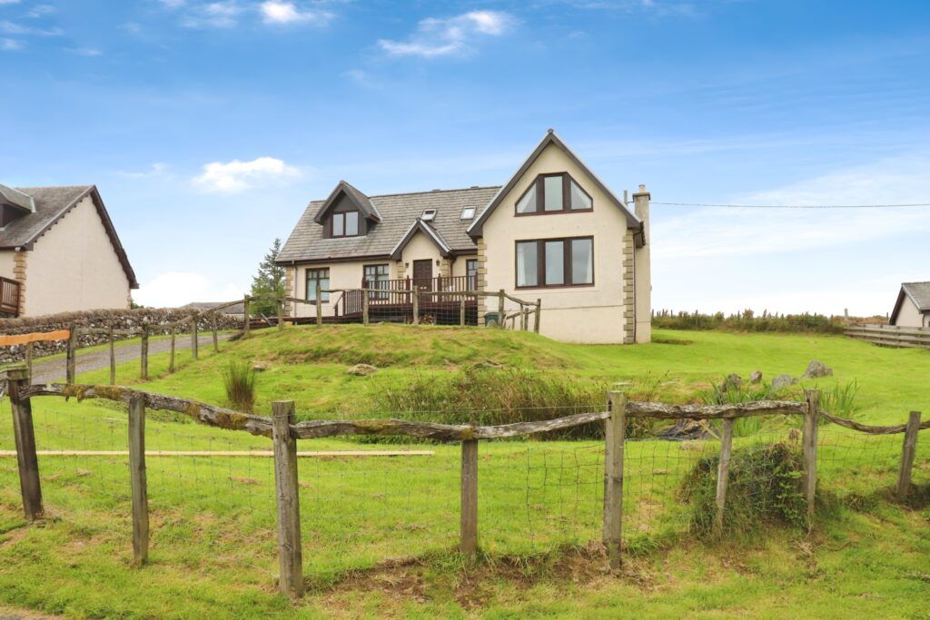 Property photo 1 of 18