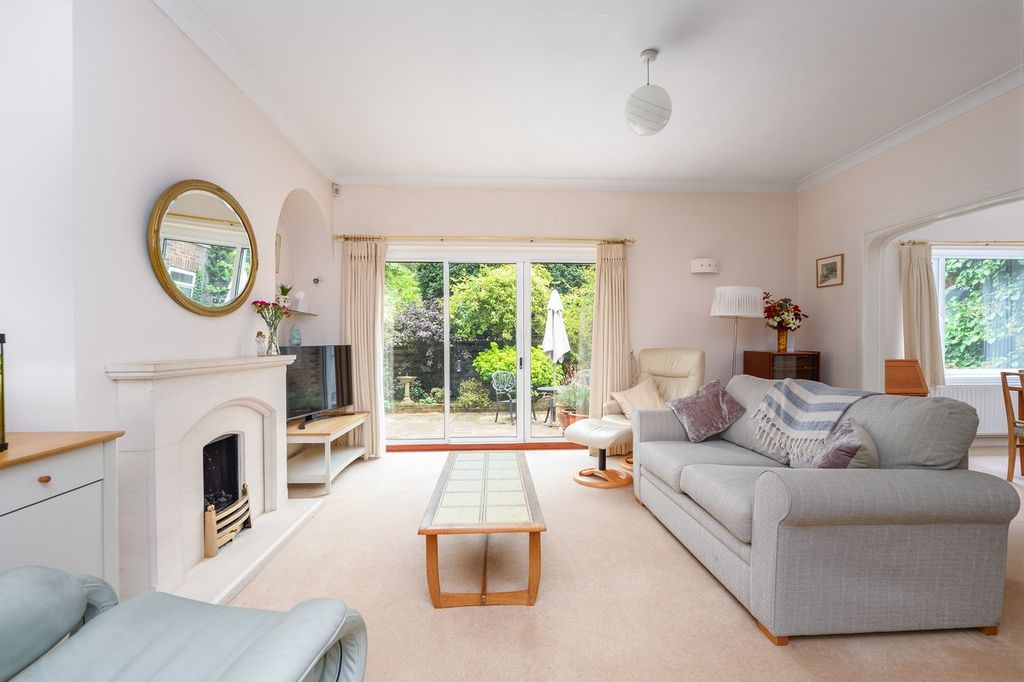 Property photo 2 of 22