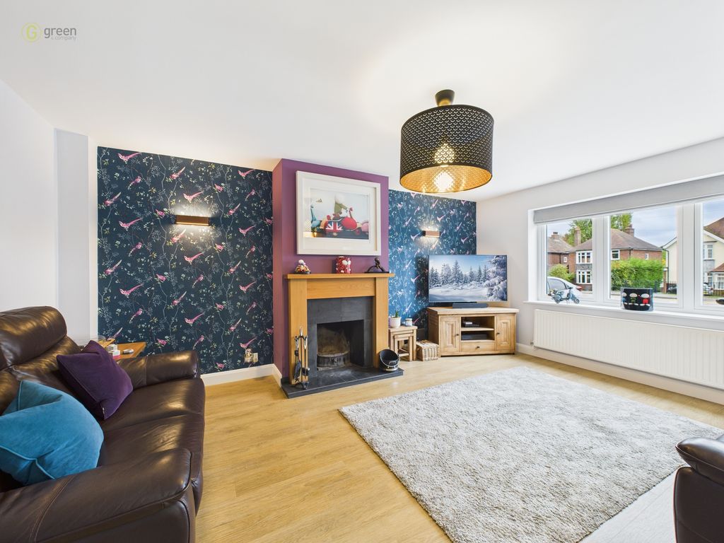 Property photo 2 of 32