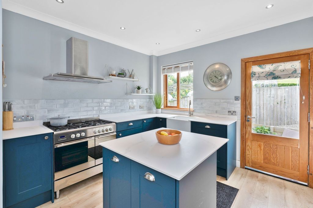 Property photo 2 of 53 Kitchen