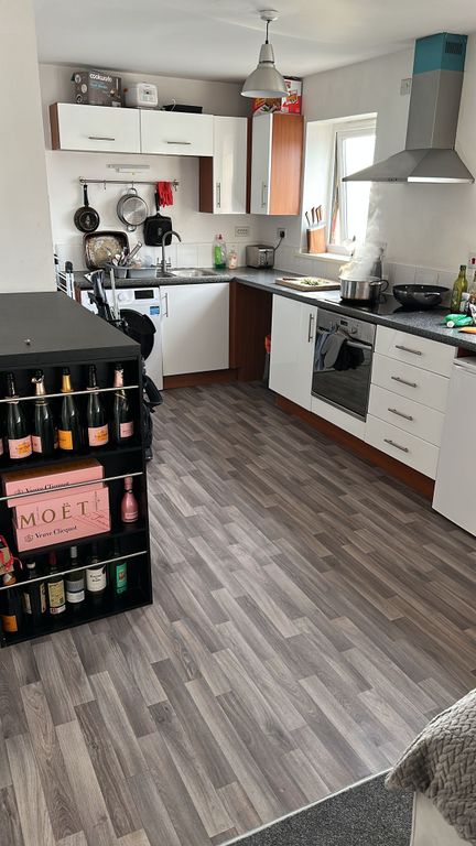 Property photo 1 of 3