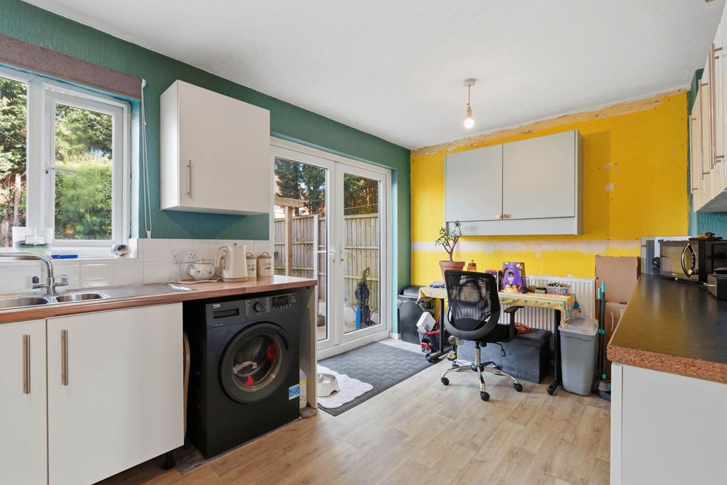 Property photo 3 of 16 Utility Room