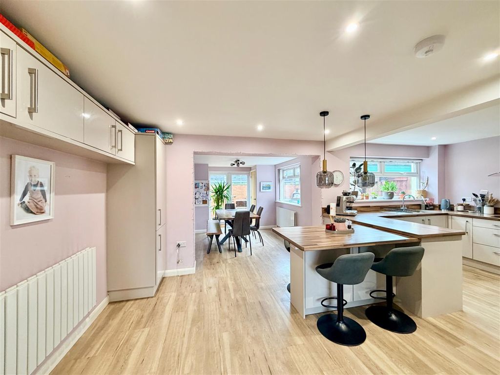 Property photo 2 of 21 Img_1722.Jpeg