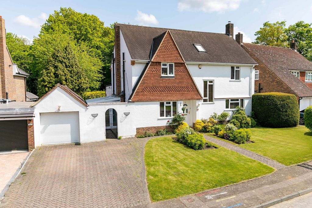 Property photo 1 of 33