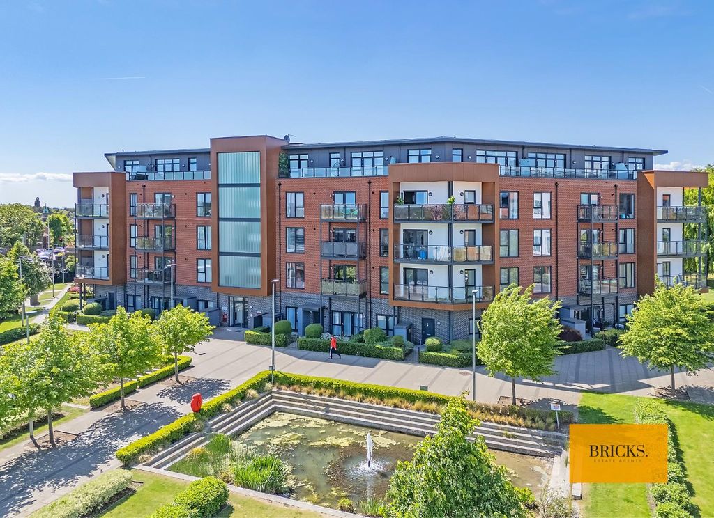 Property photo 1 of 26