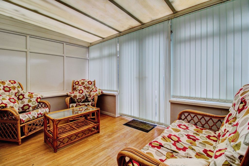 Property photo 2 of 17 2 - Conservatory