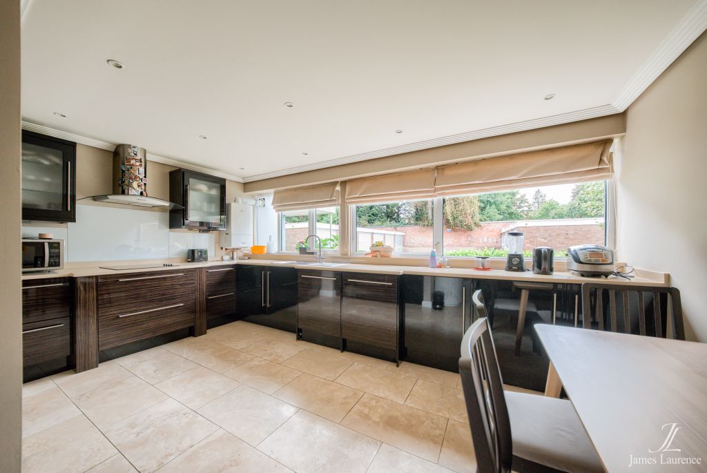 Property photo 2 of 11 Xt5A2282-Hdr(3)