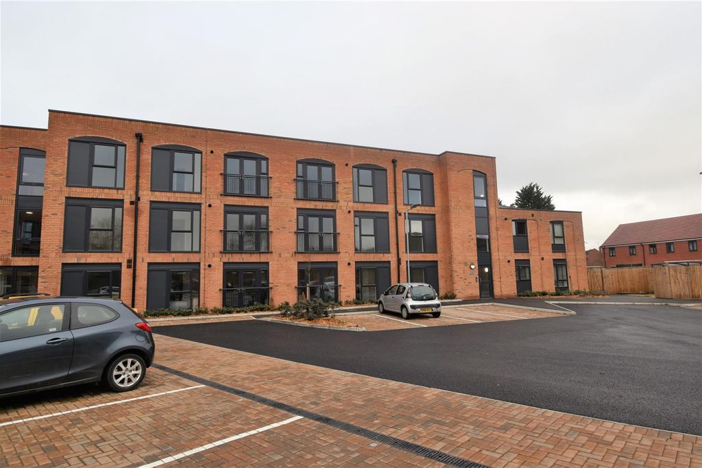 Property photo 1 of 9