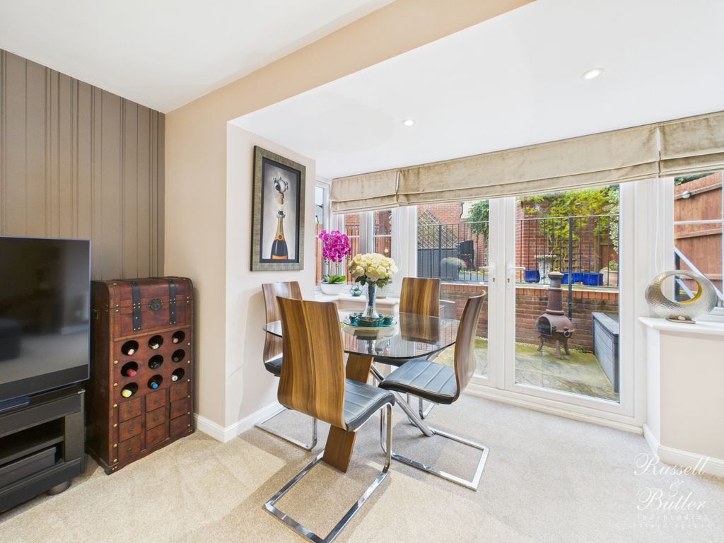 Property photo 3 of 15 Cam02127G0-Pr0363-Still029