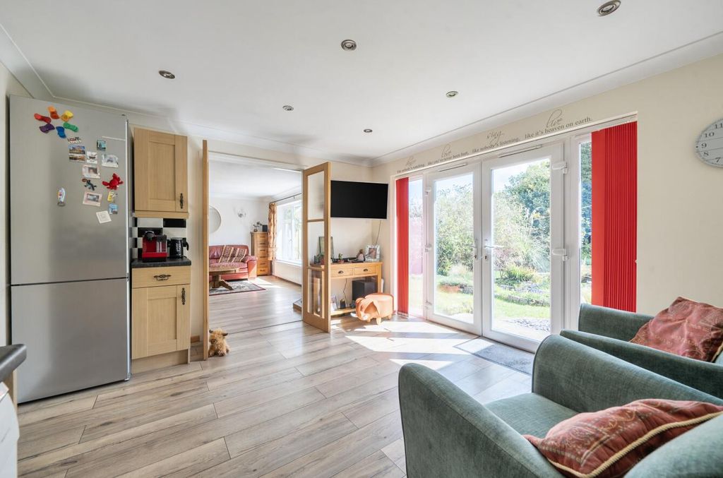 Property photo 3 of 26 1438652-3-69ce67949A023.Jpg