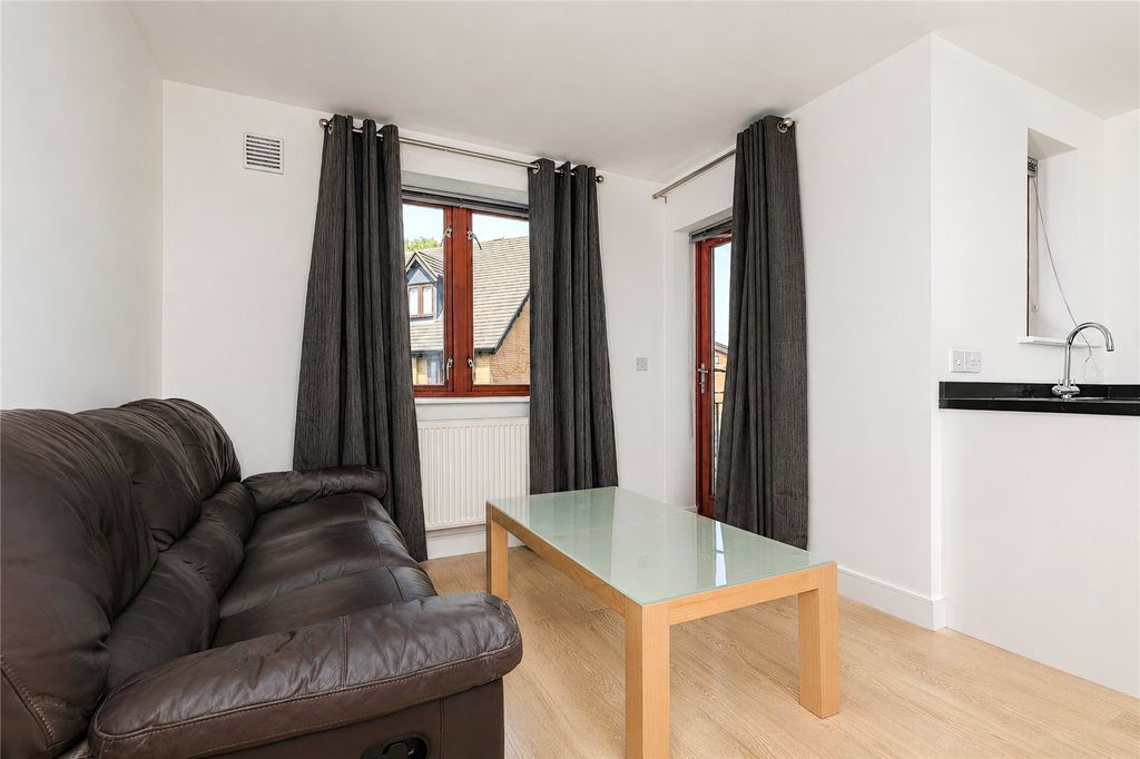 Property photo 3 of 9 Picture No. 11