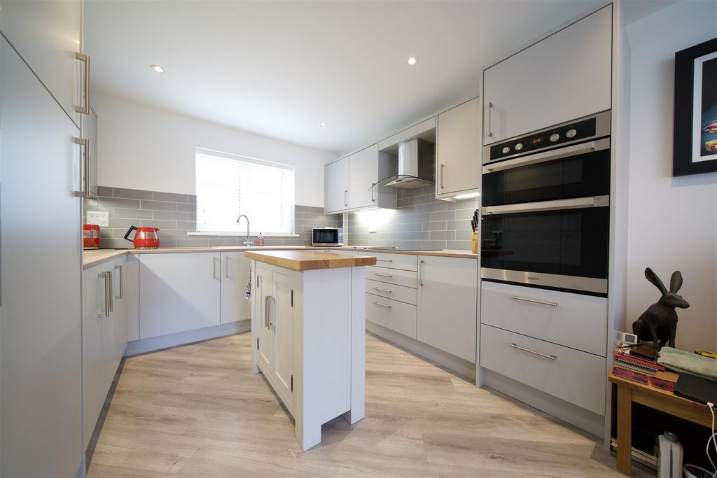 Property photo 3 of 18 Dsc06379.Jpeg