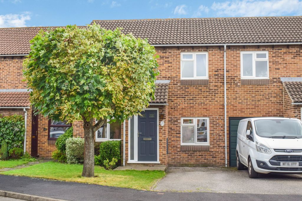 Property photo 1 of 12