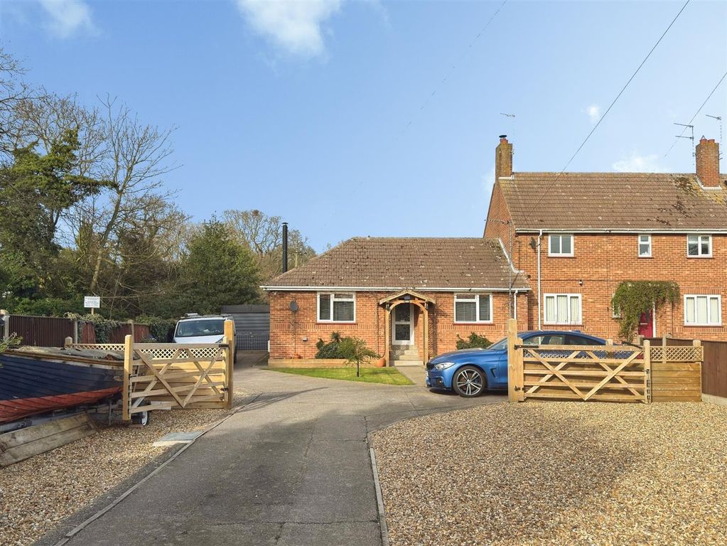 Property photo 1 of 27 1 Queens Way (22).Jpg