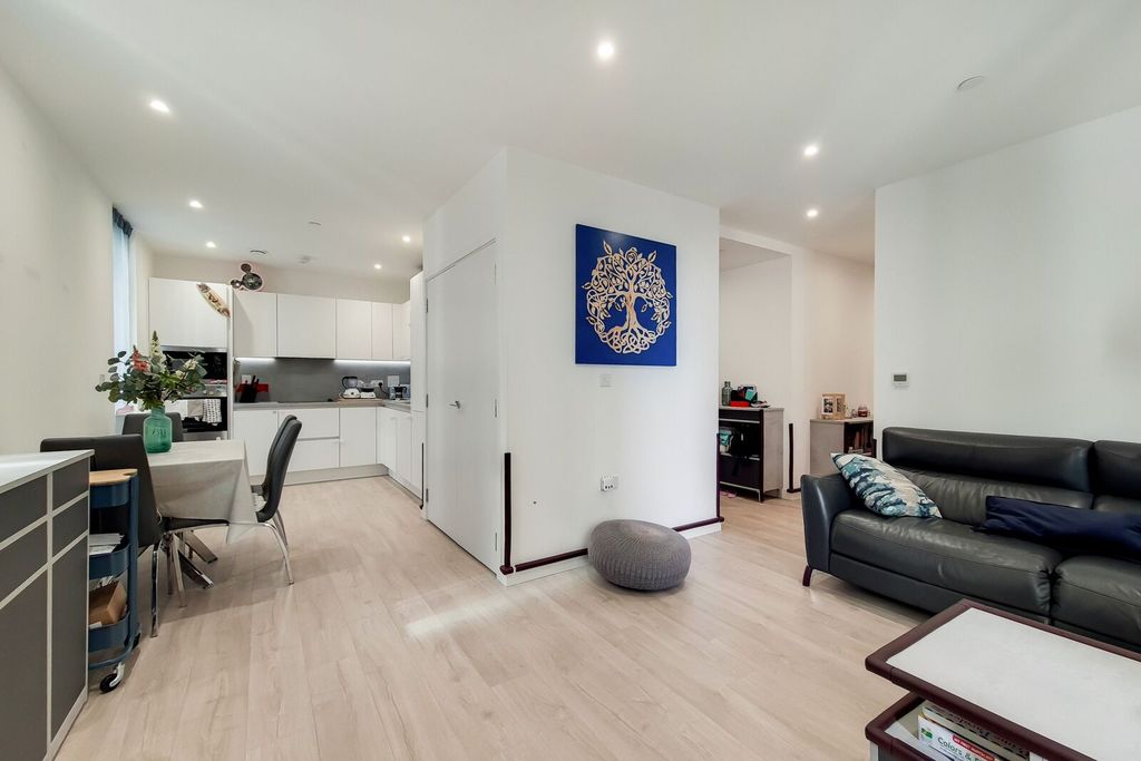 Property photo 2 of 10