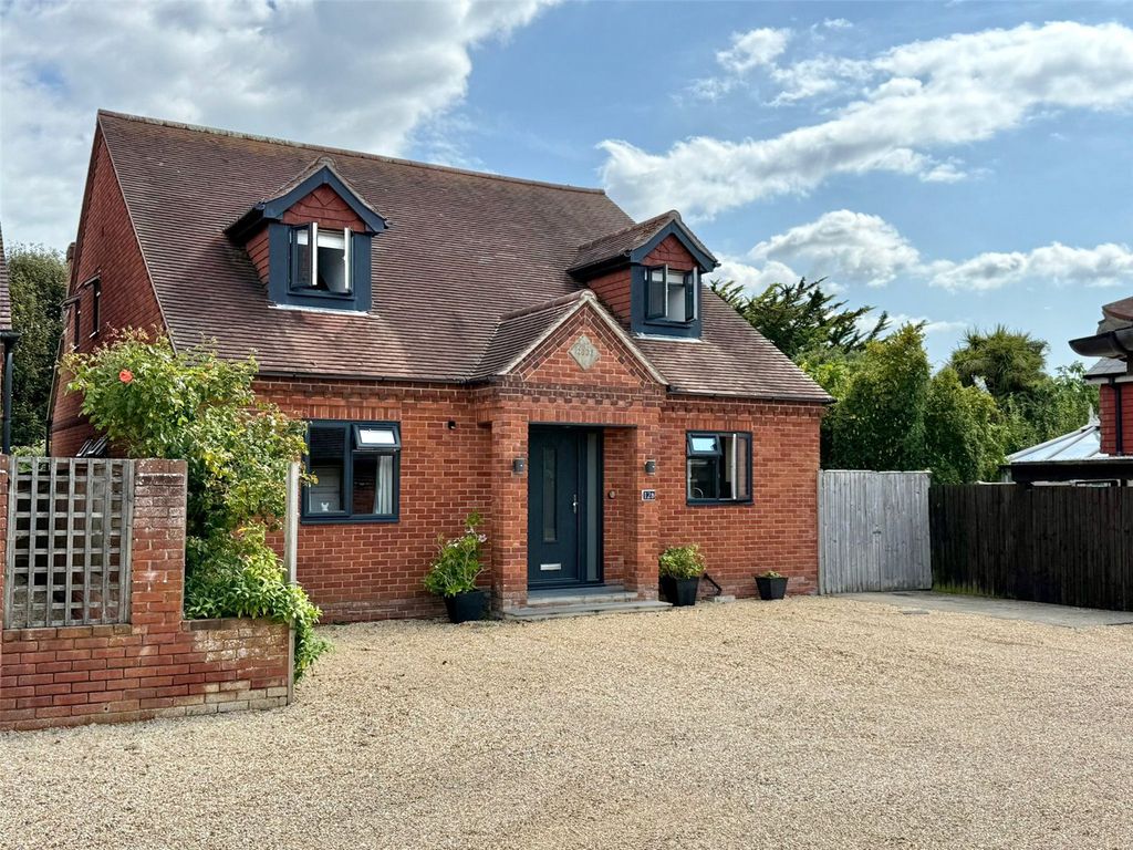 Property photo 1 of 27 Picture No. 02