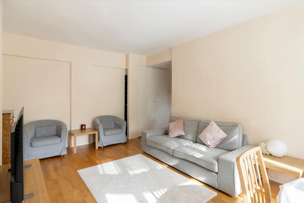 Property photo 3 of 11 Image