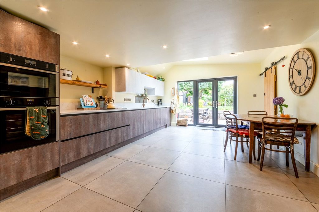 Property photo 3 of 29 Kitchen/Diner