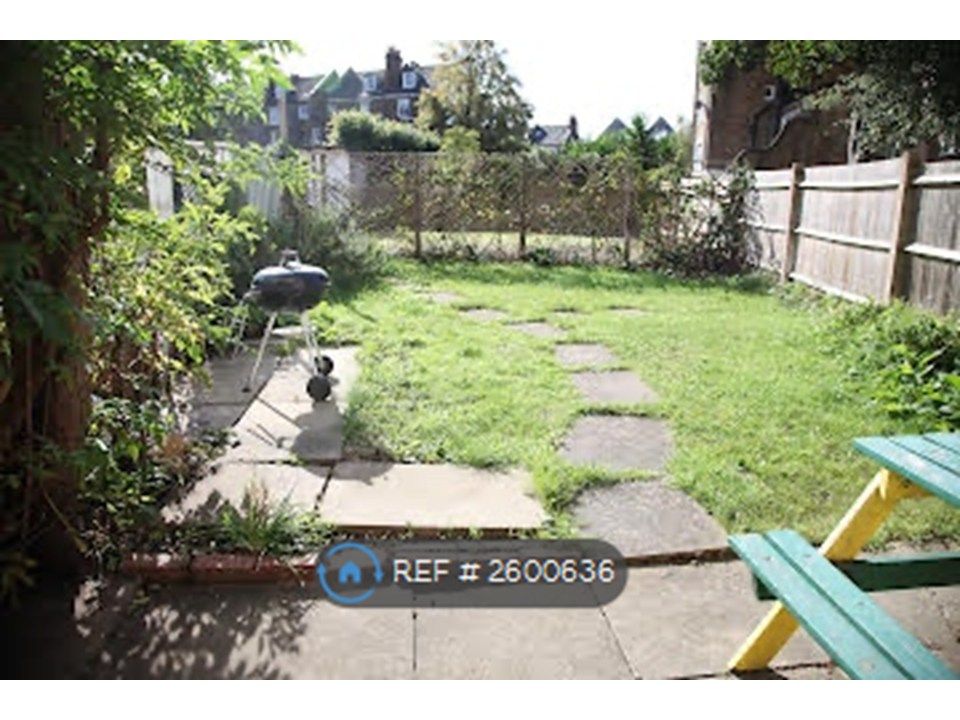 Property photo 2 of 9 Garden