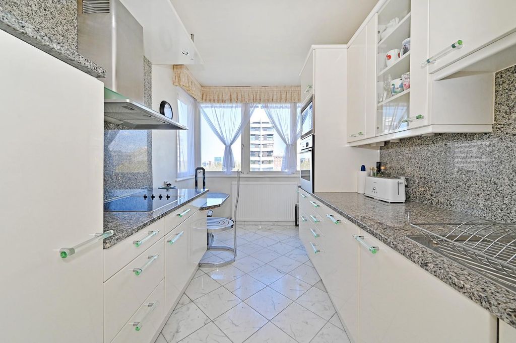 Property photo 3 of 15 67-Raynham (4).Jpg