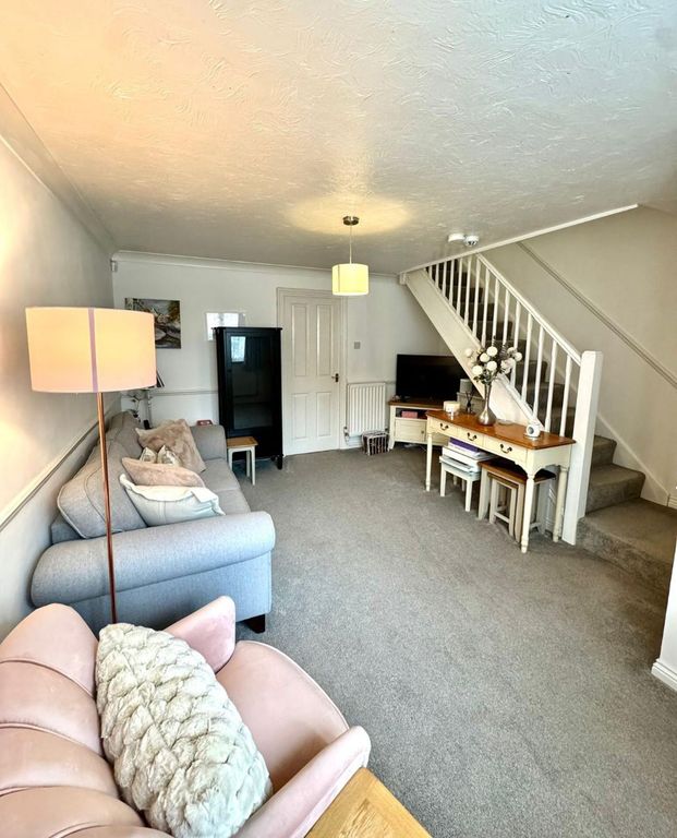Property photo 2 of 6