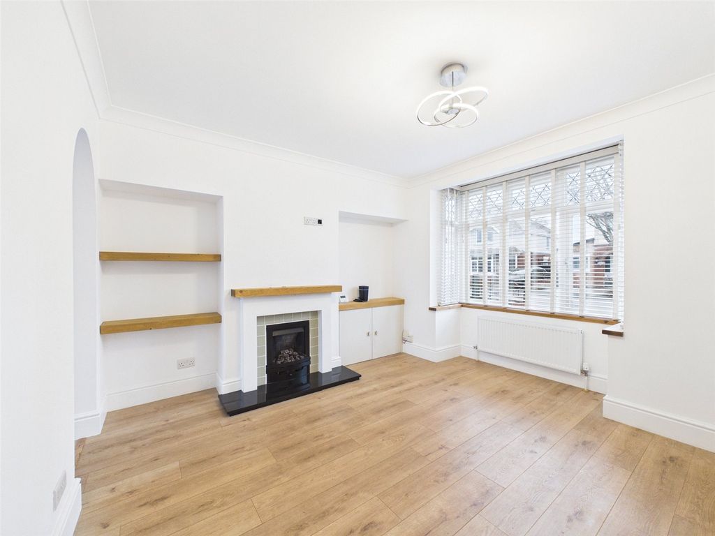 Property photo 3 of 26 Picture No. 13