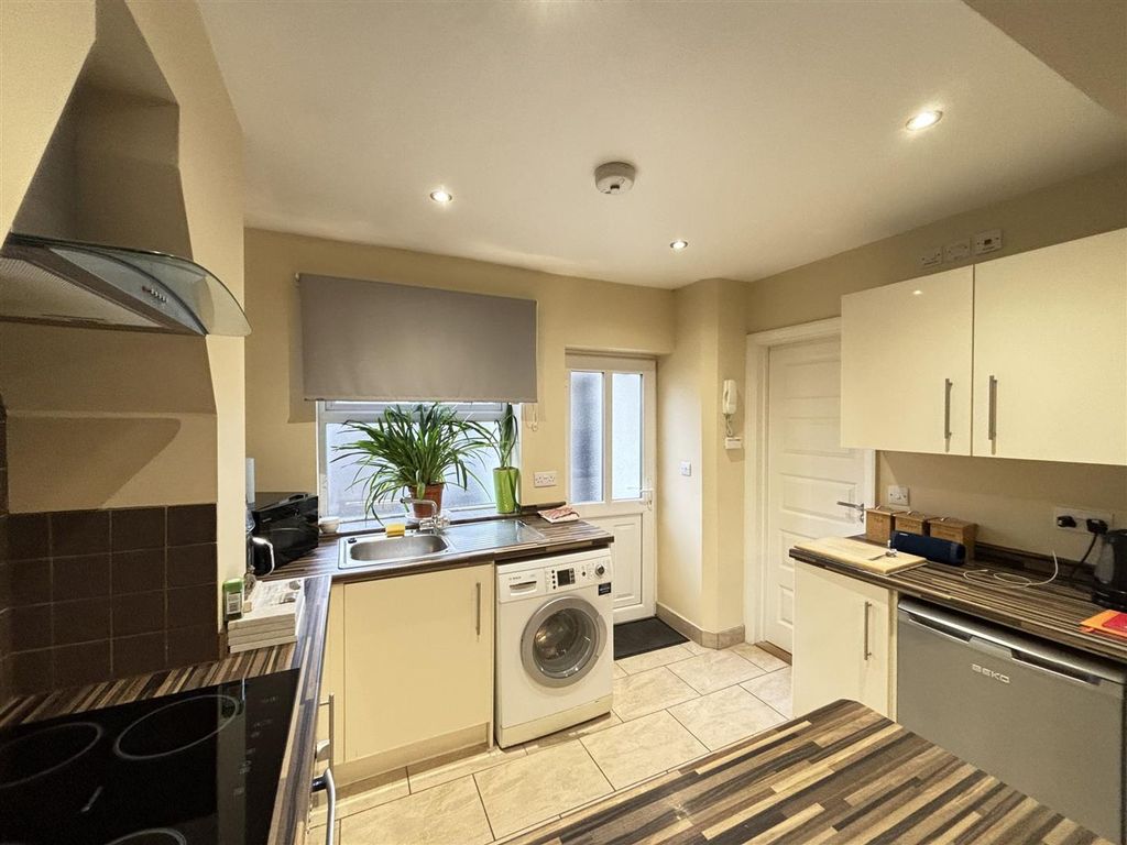 Property photo 1 of 7 490C4B0B-Bba5-4546-9CC8-4Cb347C46F97.Jpeg