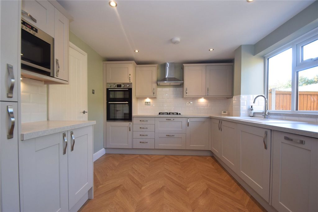 Property photo 3 of 9 Kitchen View 1