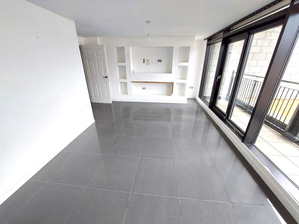 Property photo 3 of 27 20250904_103100