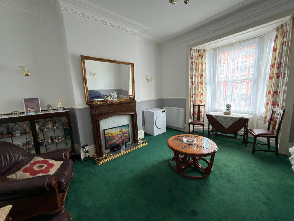 Property photo 2 of 15 6909F228-470F-4840-Bb66-c00826824935