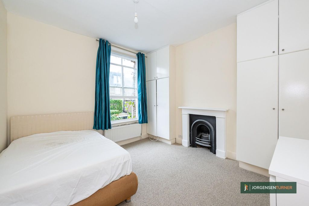 Property photo 1 of 8 Godolphin Road 3@85-001 Lr - Jt.Jpg