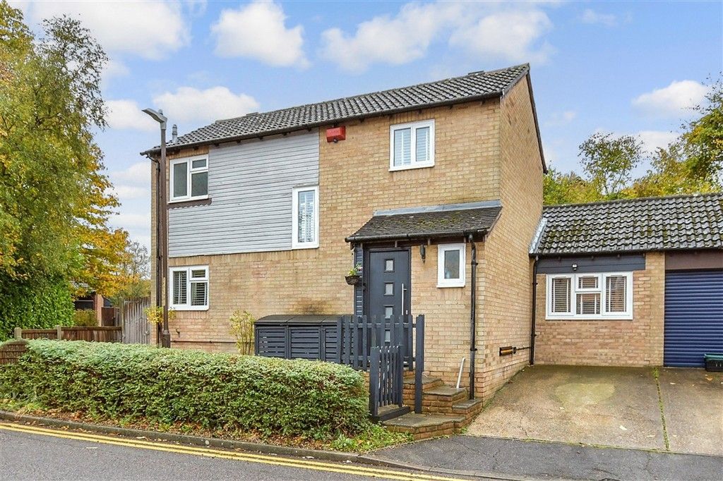 Property photo 1 of 12 Conservatory