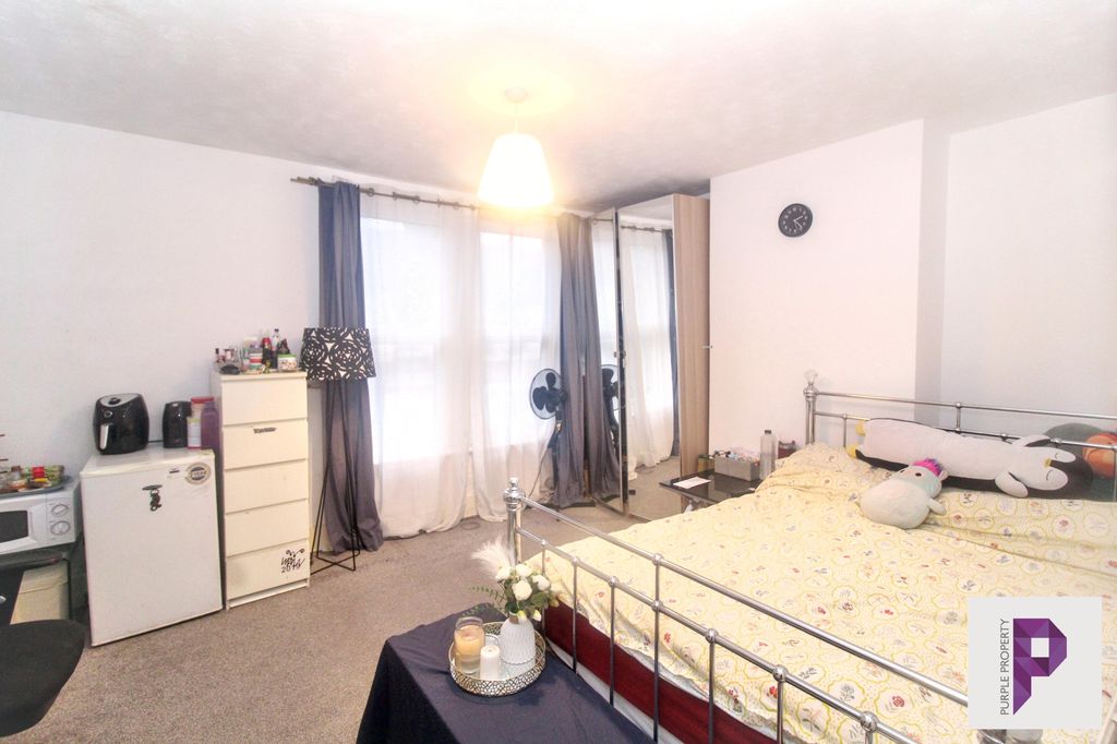 Property photo 2 of 4