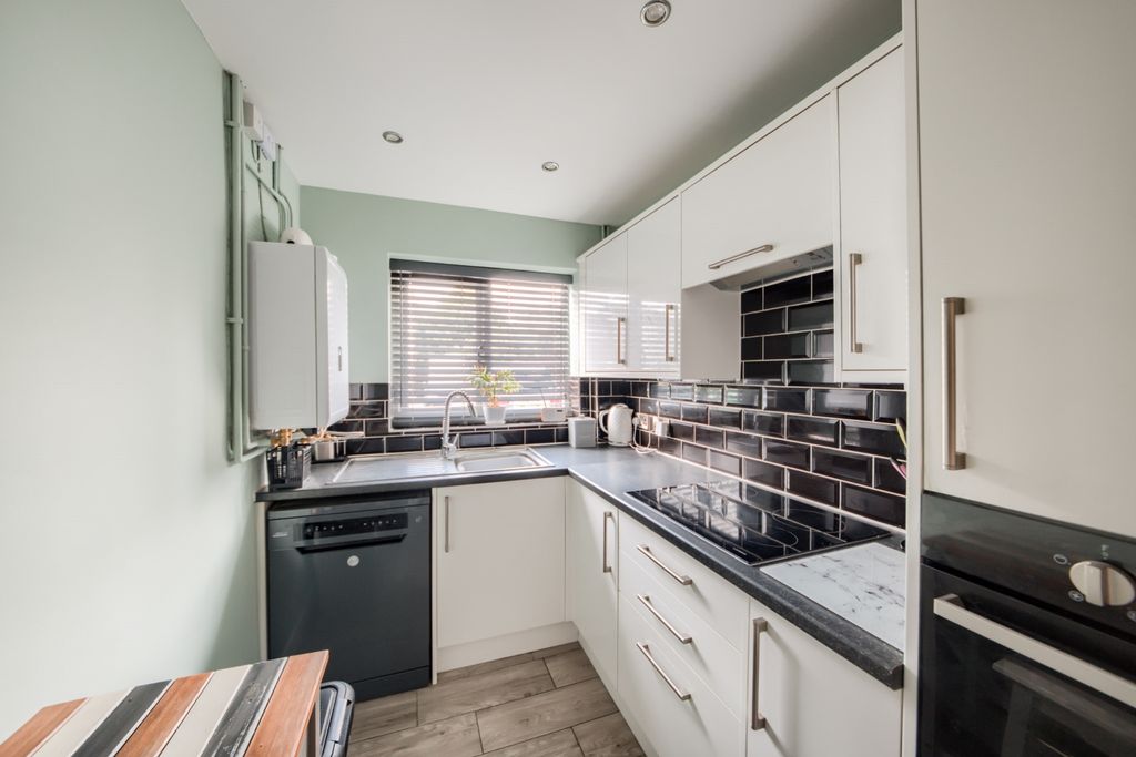 Property photo 2 of 13 Xh2A9727-Hdr(3)
