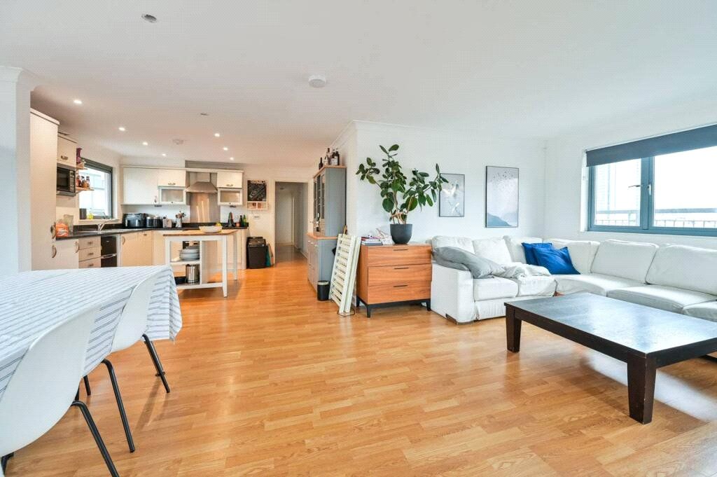 Property photo 2 of 14 Picture No. 12