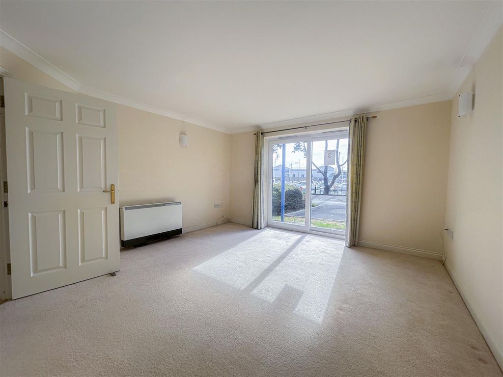 Property photo 2 of 12 Img_0734.Jpg