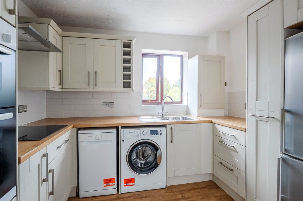 Property photo 3 of 14 Picture No. 13