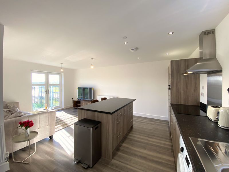 Property photo 2 of 16 Photo 9