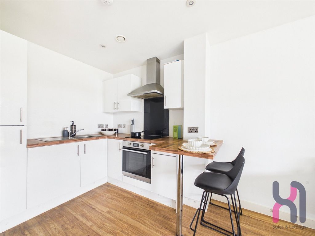 Property photo 1 of 7 Picture No. 11