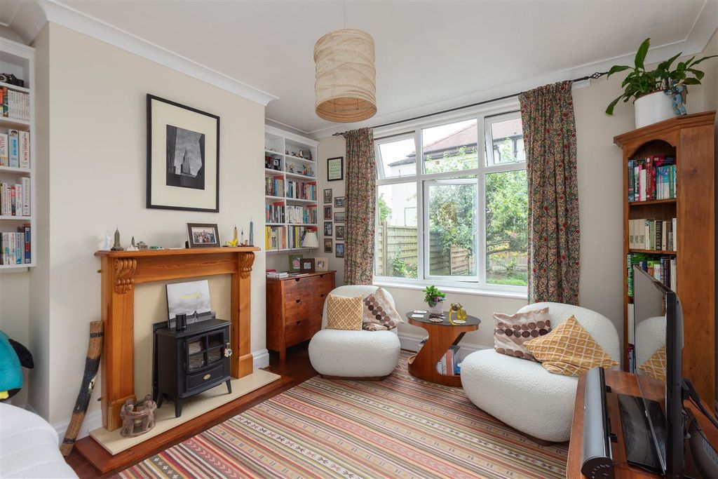 Property photo 3 of 22