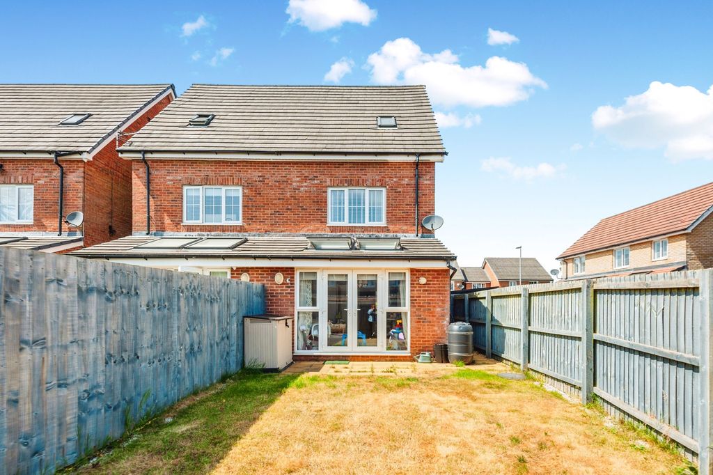 Property photo 2 of 21 Pbox-Img.Jpg