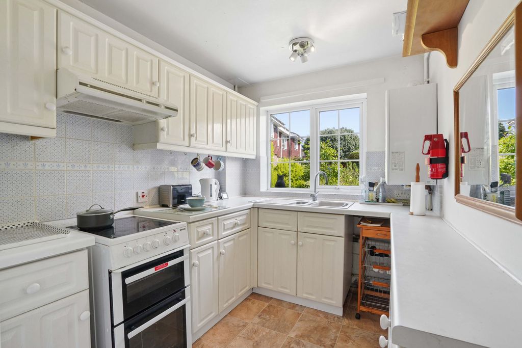 Property photo 2 of 10
