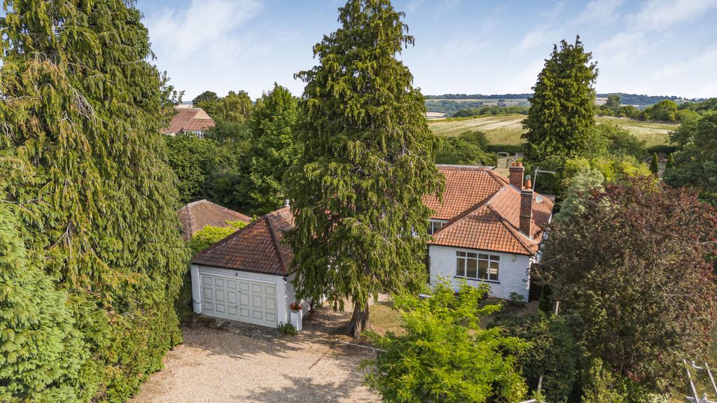 Property photo 1 of 39