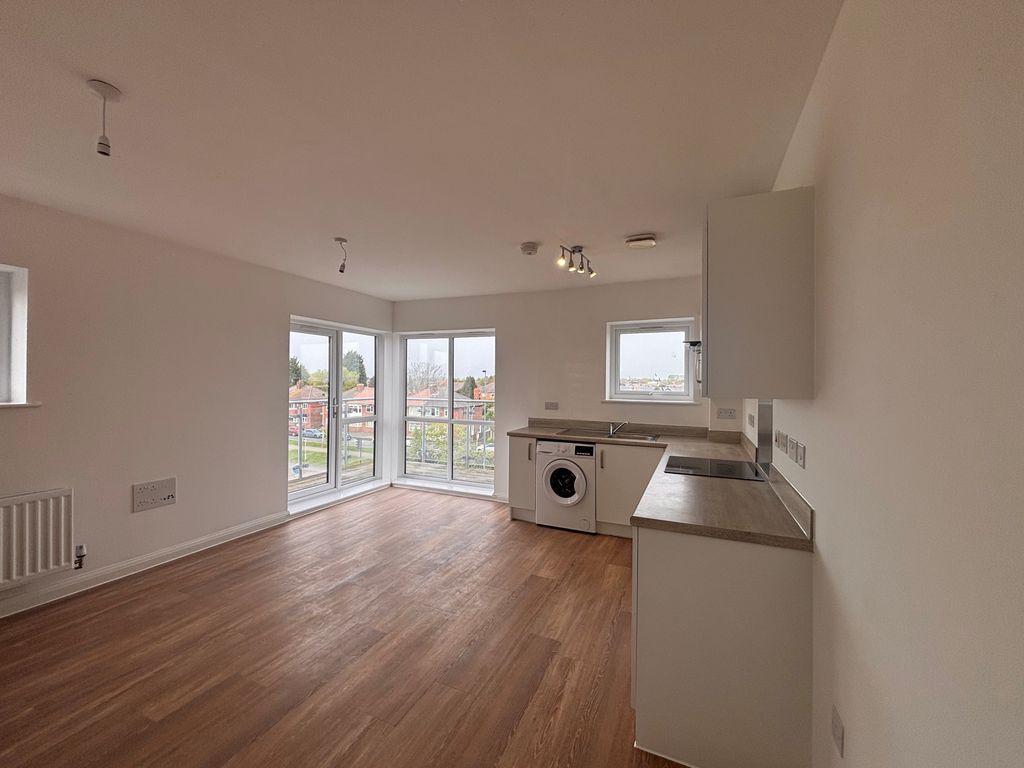 Property photo 2 of 8 Kitchen