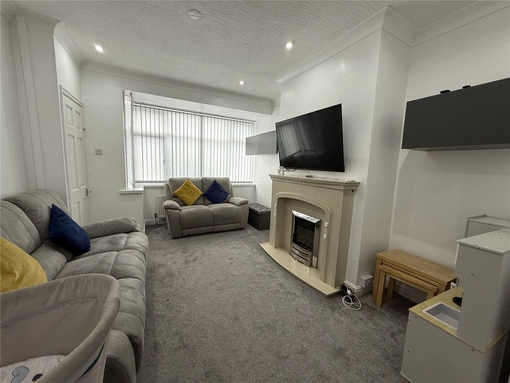 Property photo 2 of 18 Picture No. 44