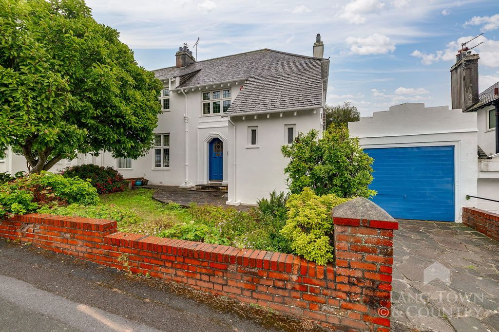 Property photo 1 of 13