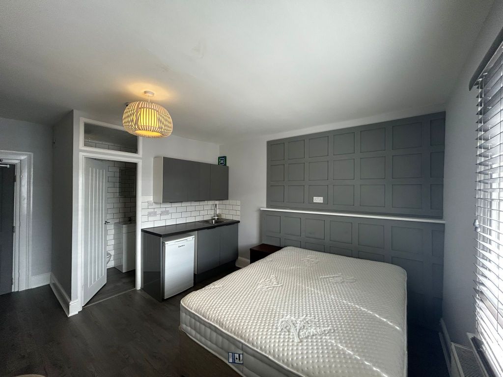 Additional image 15 of 9 bed shared accommodation to rentLeamington Spa CV32