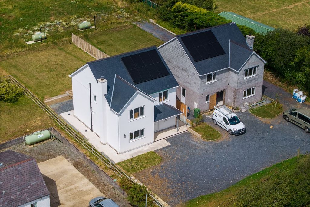 Property photo 1 of 34