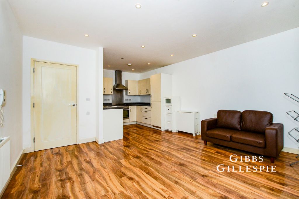 Property photo 2 of 10 Photo