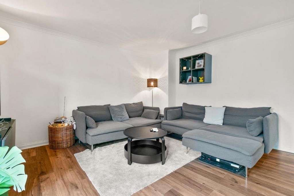 Property photo 3 of 27